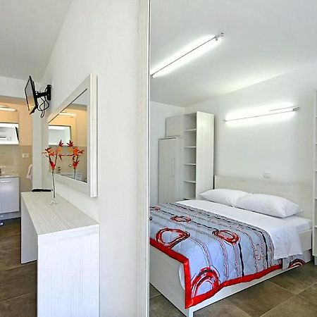 Apartmani Elio อูมัค ภายนอก รูปภาพ
