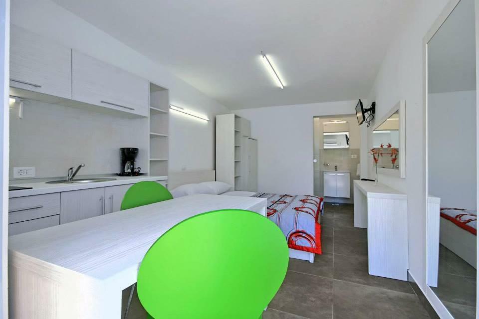 Apartmani Elio อูมัค ภายนอก รูปภาพ